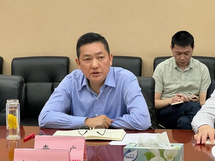 李广接待四川银行总行副行长杨朝晖一行